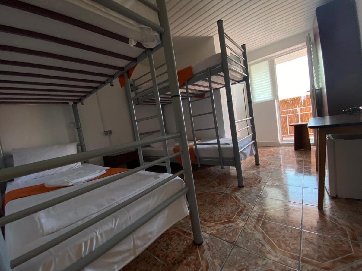 Casa Barbie Costinesti Hostel Bagian luar foto