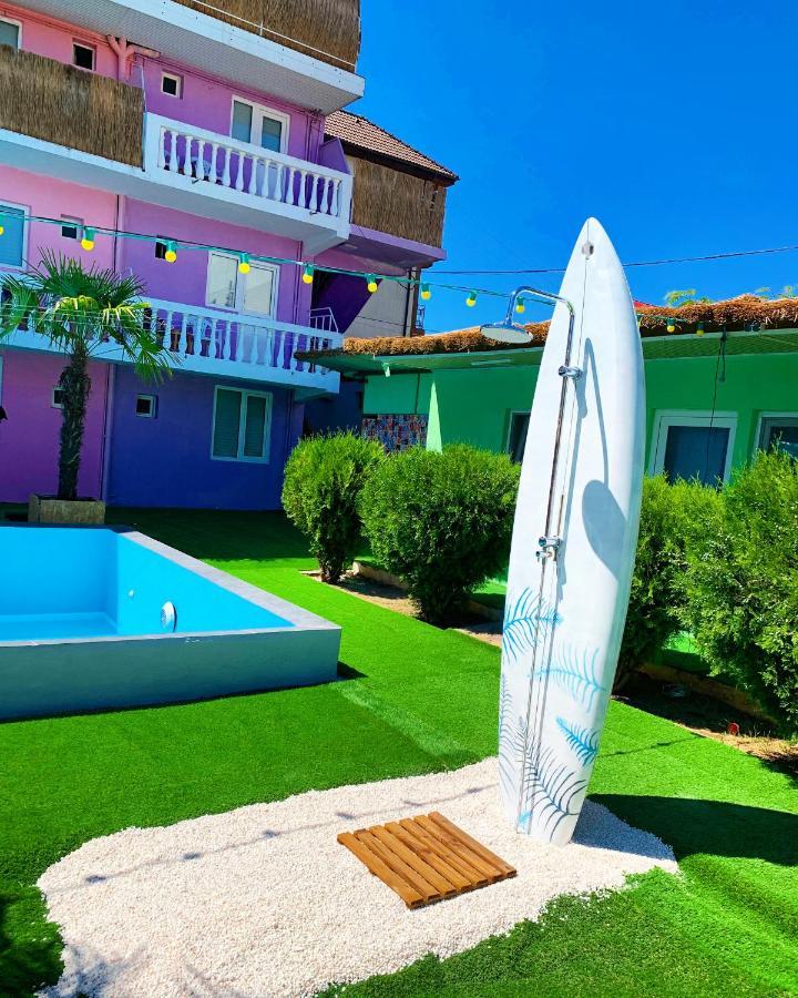 Casa Barbie Costinesti Hostel Bagian luar foto