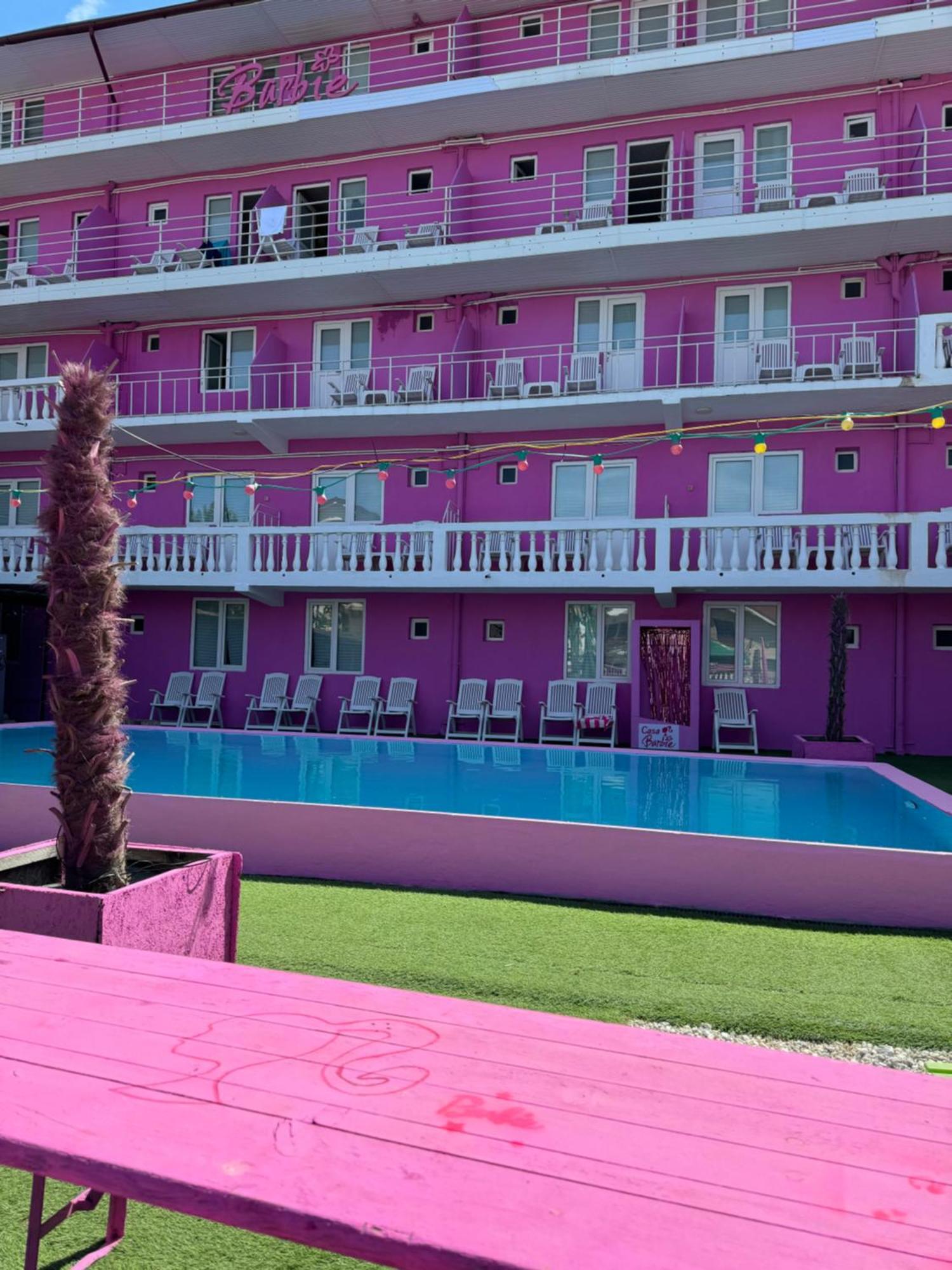 Casa Barbie Costinesti Hostel Bagian luar foto