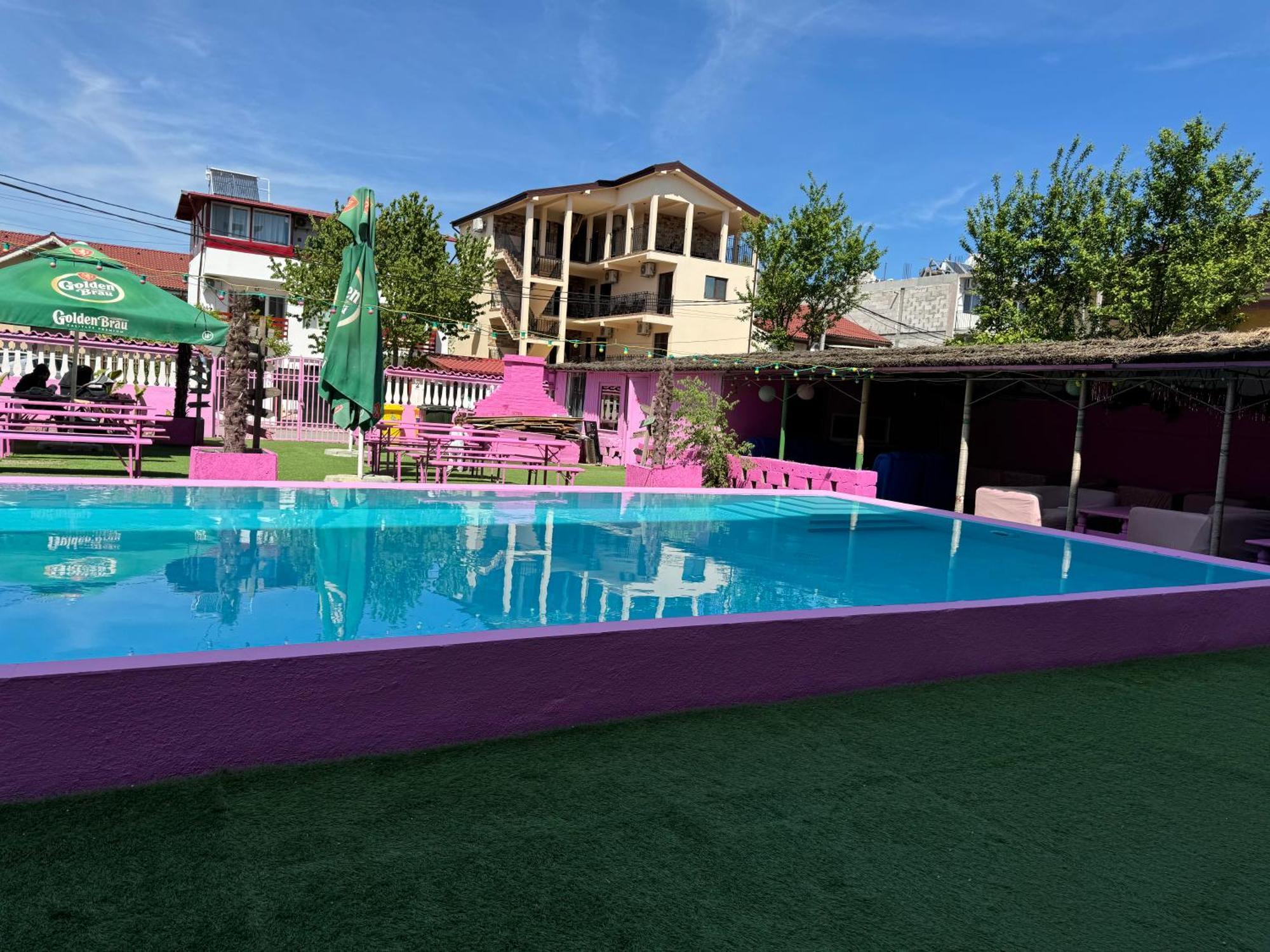 Casa Barbie Costinesti Hostel Bagian luar foto