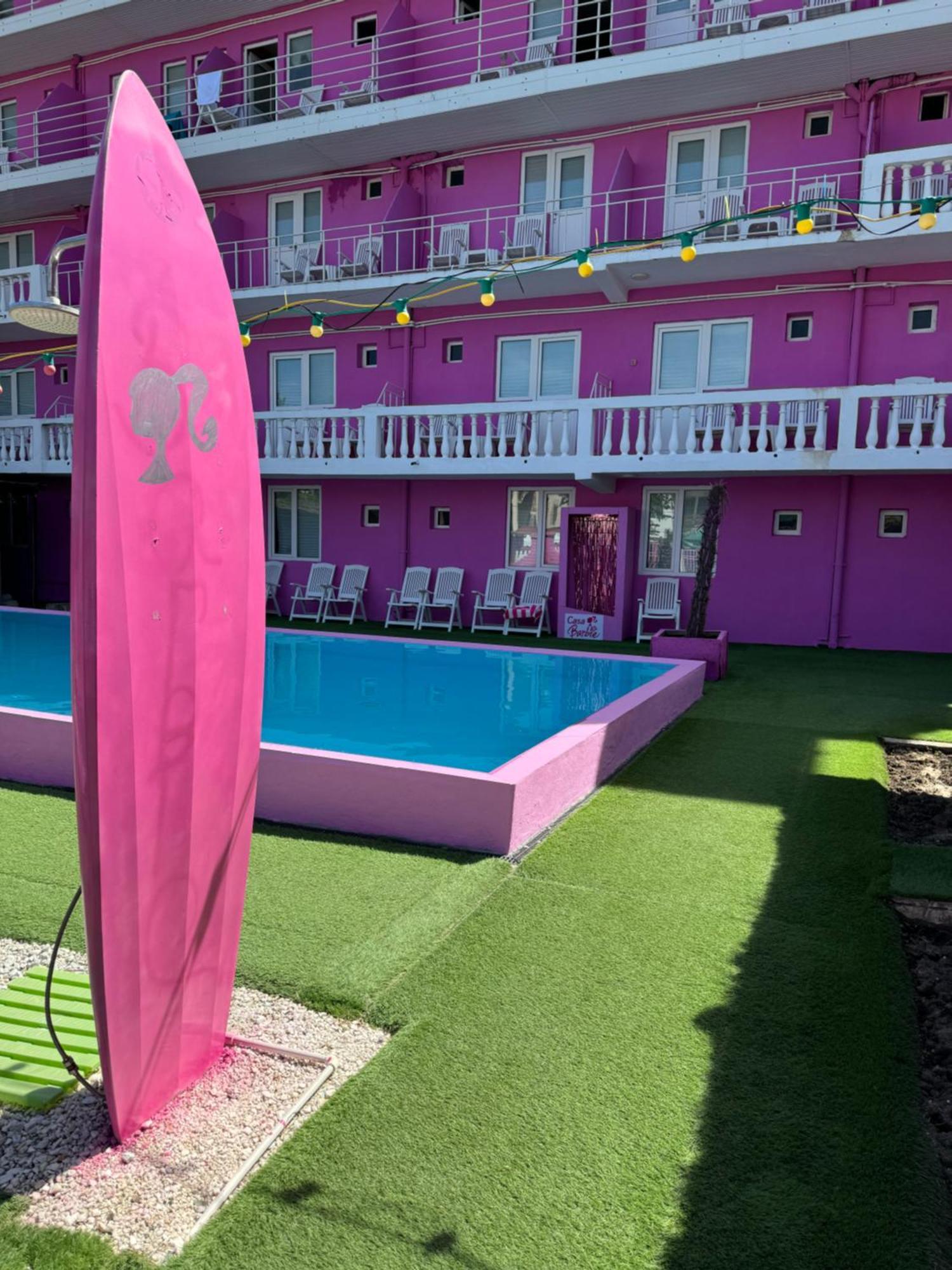 Casa Barbie Costinesti Hostel Bagian luar foto