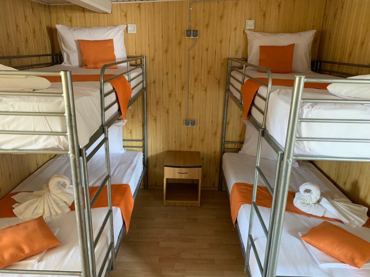 Casa Barbie Costinesti Hostel Bagian luar foto